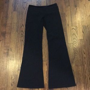 Lululemon athletic. Size 6. Black pants.